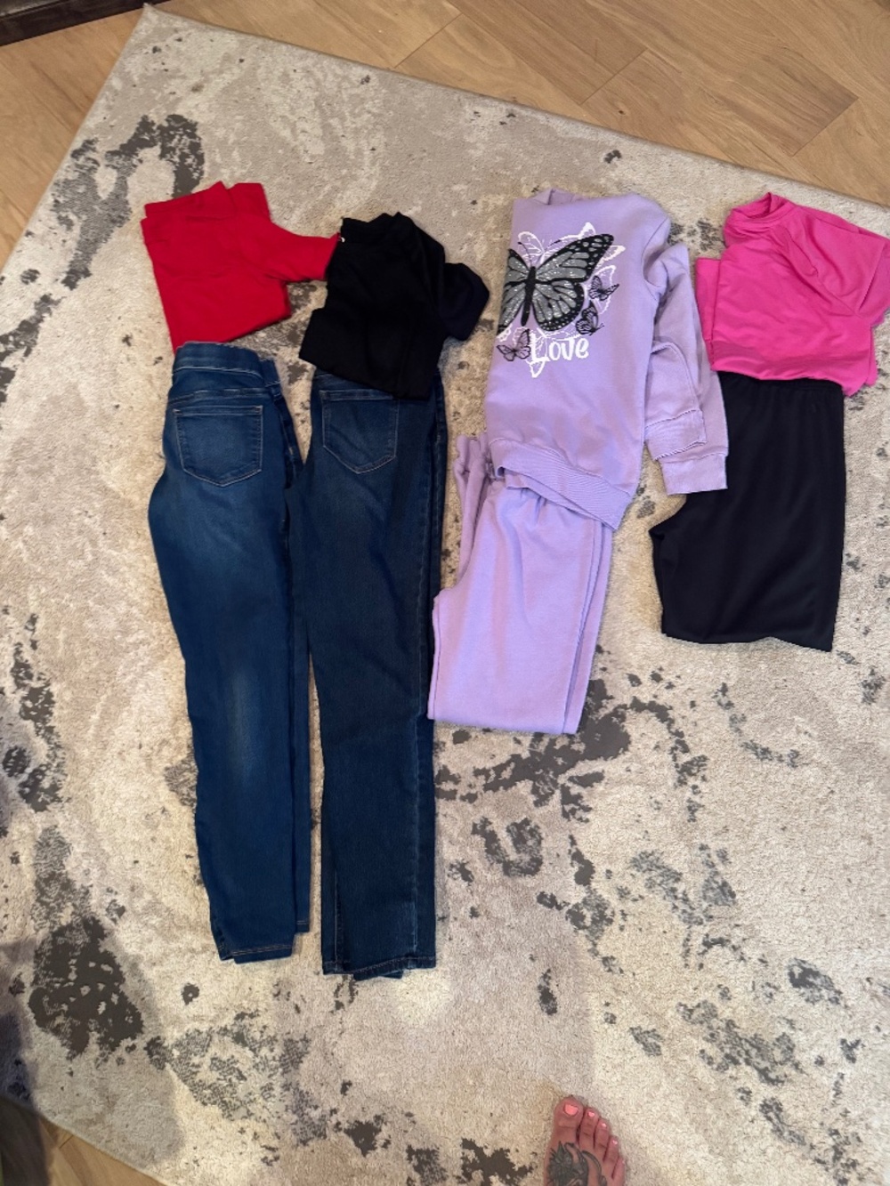 Outfits - Picture 1 of 1